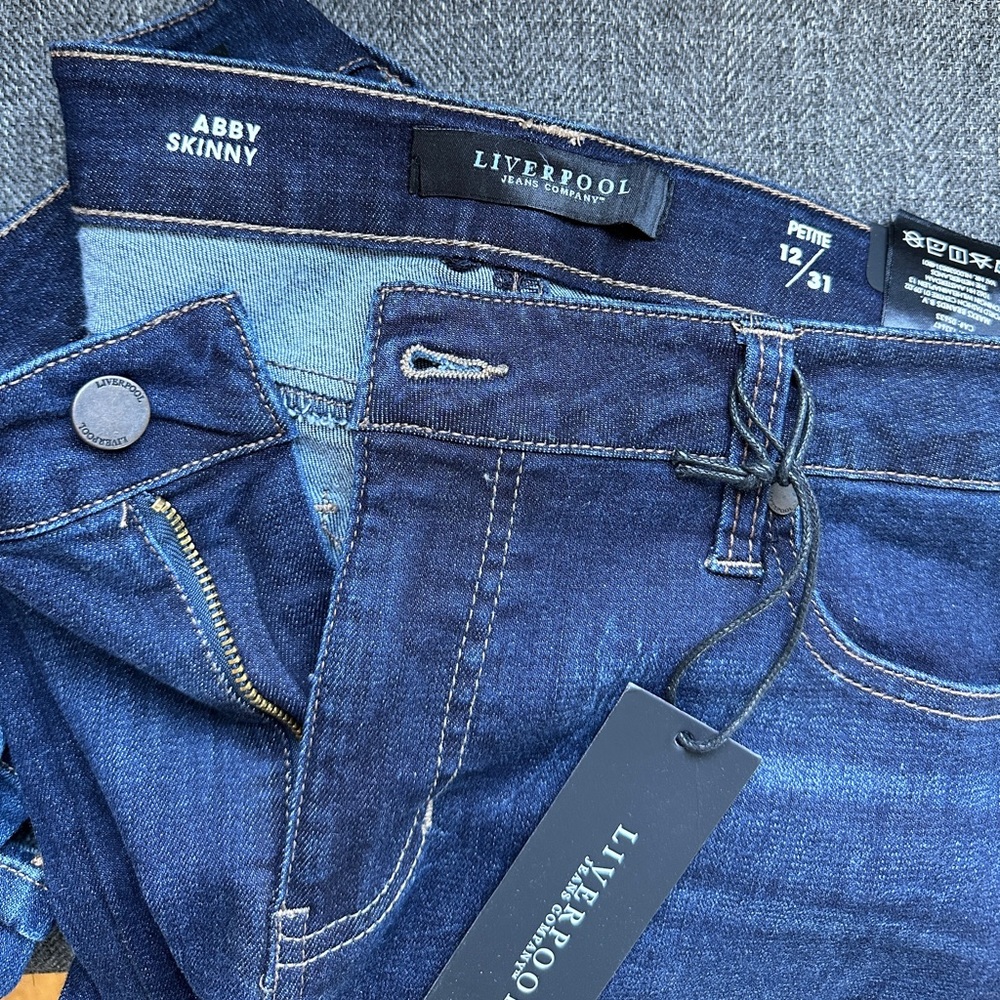 Liverpool Abby skinny jean. 12 Ankle/petite dark indigo stretch